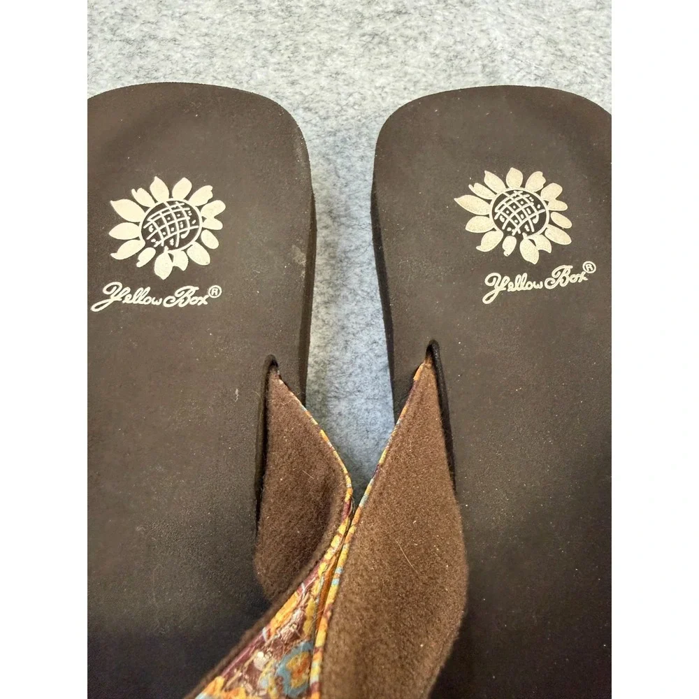 Yellow Box Kaden Multicolored Paisley Pattern Flip Flops Women Size 9 - Picture 3 of 5